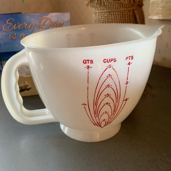 VINTAGE, Tupperware, LARGE measuring cup, 1970’s. No lid. MIX-N-STOR, pour spout - Picture 7 of 8